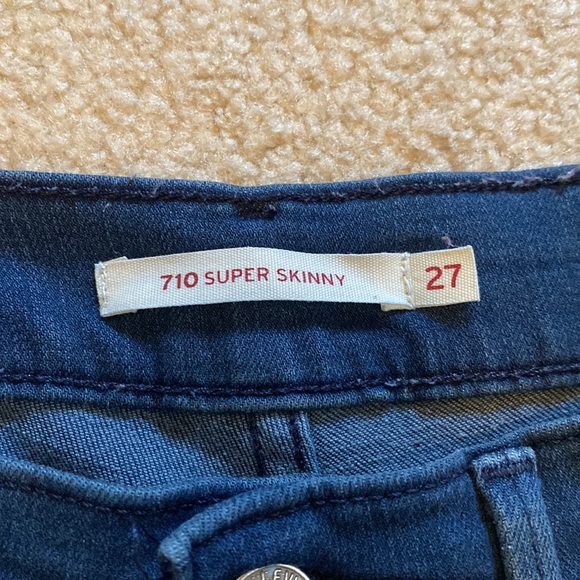 🌺HOST PICK 🌺 Levi’s 710 super skinny blue jeans - Picture 4 of 4